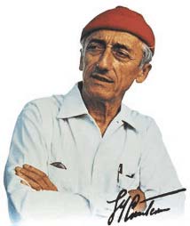 
11 июня 1910 года родился Жак Ив Кусто ( Jacques-Yves Cousteau )

