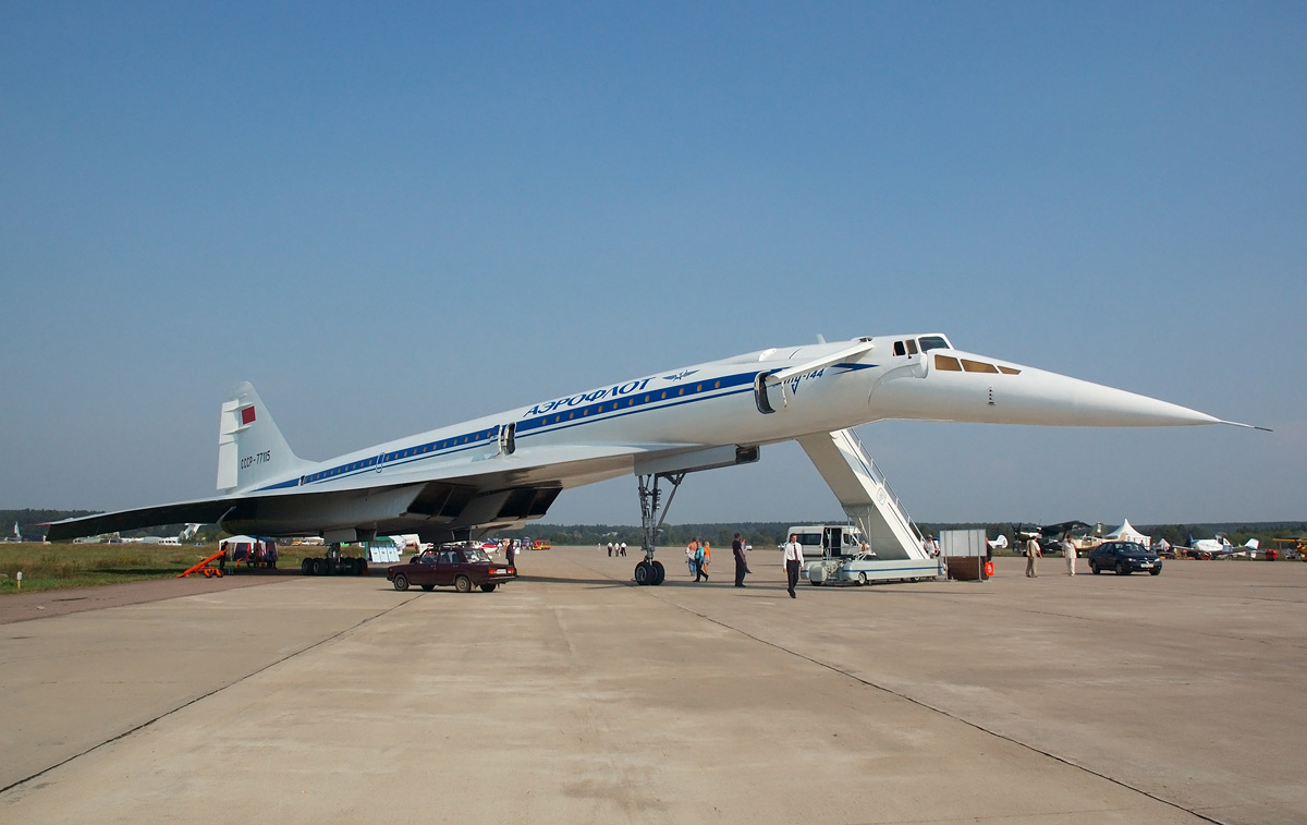 
Первый испытательный полет Ту-144
